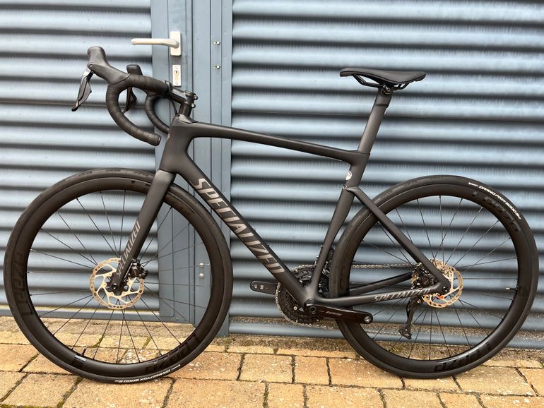Used Specialized Tarmac SL7 Comp - Shimano 105 Di2 2025 2025 Road & Gravel, Light Gray — image 2 of 8