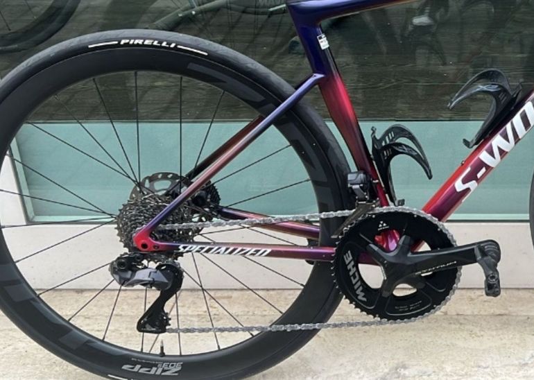Used Specialized Tarmac Shimano Ultegra Di2 2025 Road & Gravel — image 2 of 3