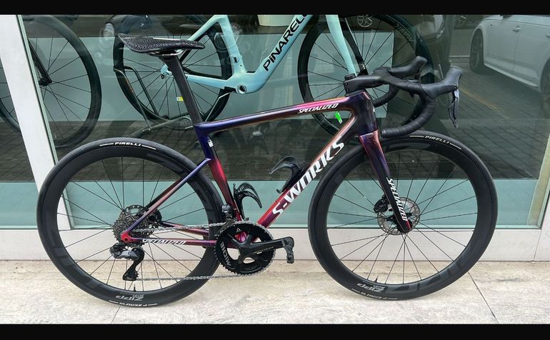 Used Specialized Tarmac Shimano Ultegra Di2 2025 Road & Gravel — image 1 of 3