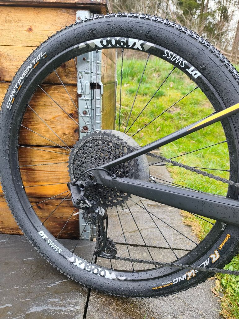 Used Canyon Lux CF SL 6.0 2020 2020 Mountainbike, Schwarz, 29 — image 4 of 5
