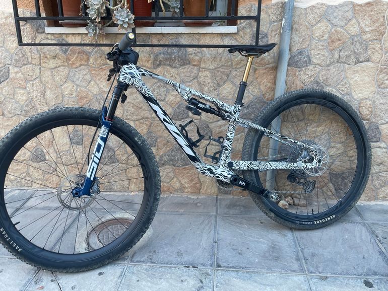Used KTM Scarp Sram Eagle Transmission GX 2025 Mountainbike, White — image 2 of 5