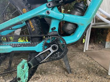 Yt Capra Core 4 2023 Custom SRAM X01 Eagle 2023 Mountainbike usato, Blu — immagine 4 di 14