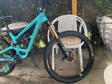 Yt Capra Core 4 2023 Custom SRAM X01 Eagle 2023 Mountainbike usato, Blu — immagine 12 di 14
