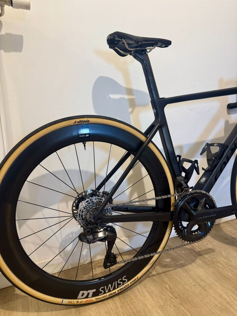 Used Colnago V4Rs Disc Ultegra Di2 8100 w/Fulcrum Racing 600 Wheels 2024 2024 Road & Gravel, Schwarz — image 3 of 7