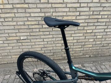 Used Orbea Oiz Shimano Deore XT Di2 2026 Mountainbike, Green — image 12 of 19