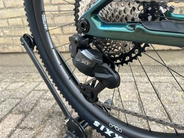 Used Orbea Oiz Shimano Deore XT Di2 2026 Mountainbike, Green — image 16 of 19