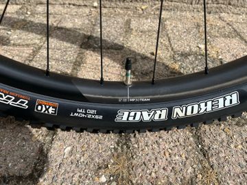 Used Orbea Oiz Shimano Deore XT Di2 2026 Mountainbike, Green — image 4 of 19