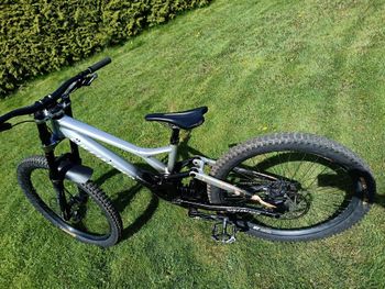 Used Specialized Demo Expert 2022 2022 Mountainbike, Light Gray, 29, 27.5 — image 9 of 11
