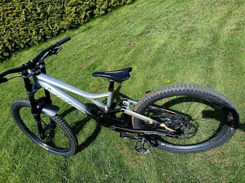 Specialized Demo Expert 2022 2022 Mountainbike d'occasion — image 9 sur 11