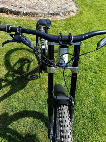 Specialized Demo Expert 2022 2022 Mountainbike d'occasion — image 3 sur 11