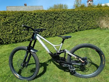 Specialized Demo Expert 2022 2022 Mountainbike d'occasion — image 10 sur 11