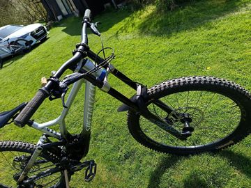 Specialized Demo Expert 2022 2022 Mountainbike d'occasion — image 6 sur 11