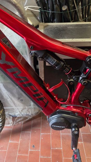 Used Olympia Evo Shimano Deore 2022 Mountainbike, Red — image 3 of 9