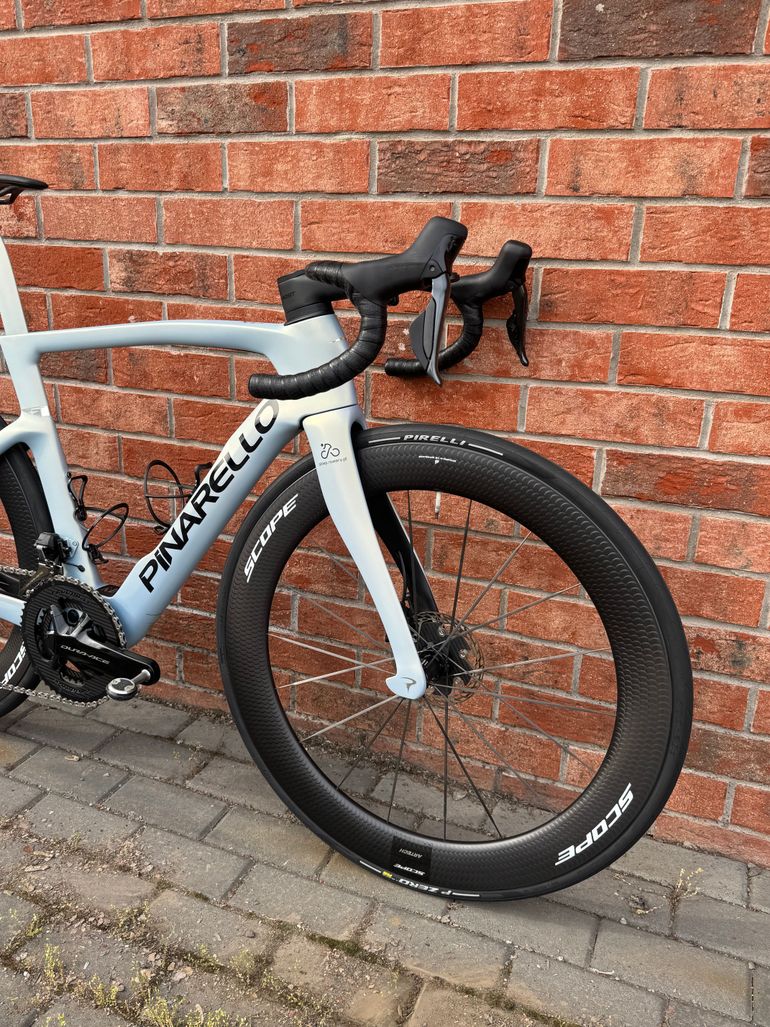 Used Pinarello DOGMA F DURA ACE Di2 2026 2026 Road & Gravel, Light Gray — image 3 of 9