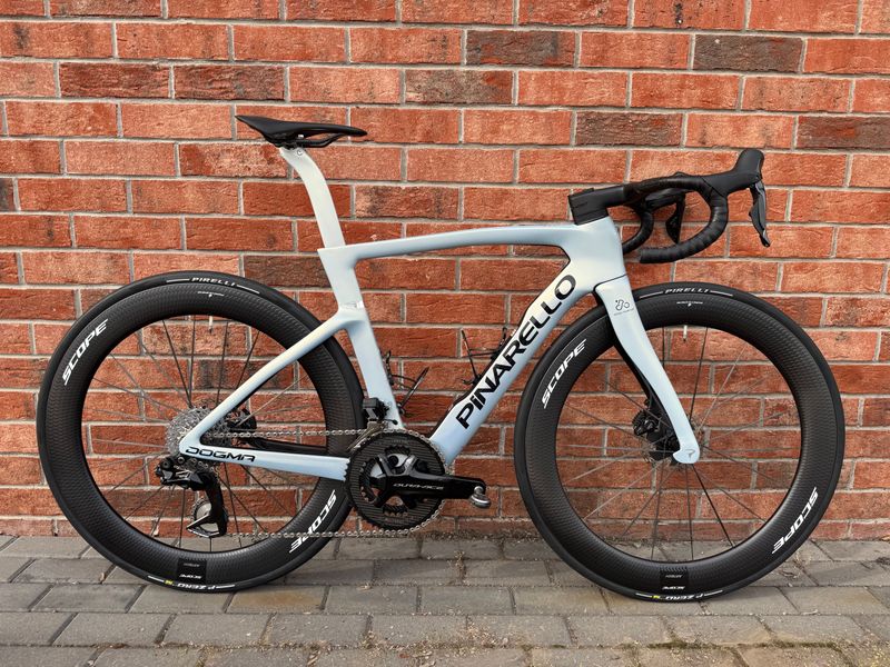 Gebrauchtes Pinarello DOGMA F DURA ACE Di2 2026 2026 Road & Gravel