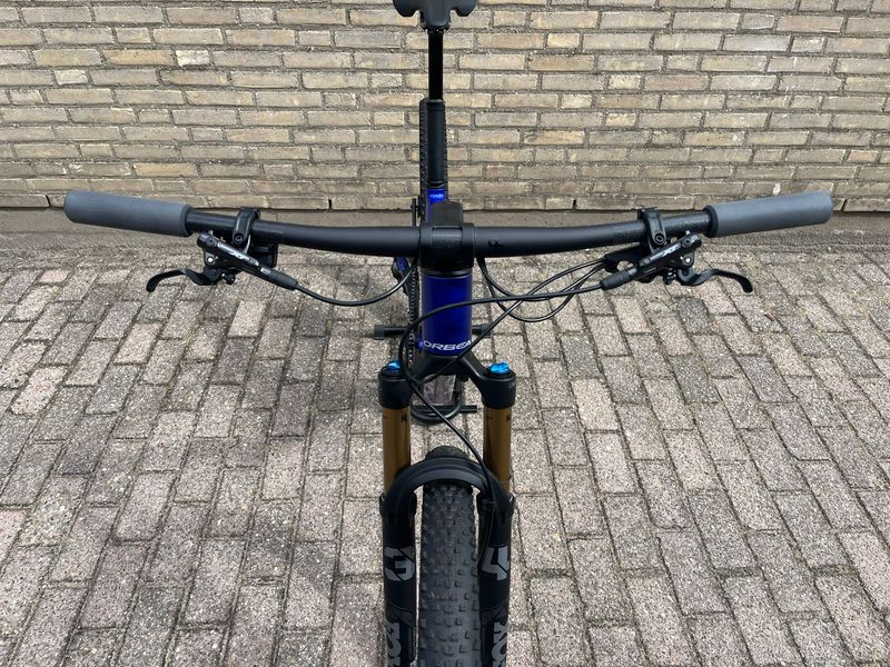 Używany Orbea Oiz Shimano Deore XT Di2 2024 Mountainbike — zdjęcie 3 z 17