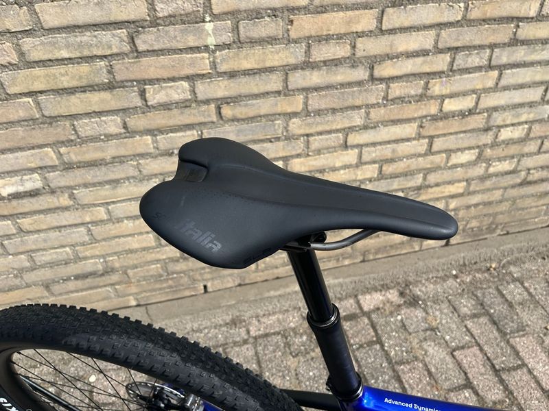 Używany Orbea Oiz Shimano Deore XT Di2 2024 Mountainbike — zdjęcie 15 z 17