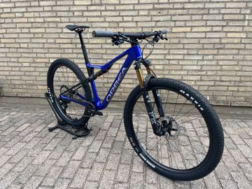 Używany Orbea Oiz Shimano Deore XT Di2 2024 Mountainbike — zdjęcie 2 z 17