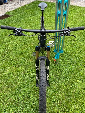 Orbea OIZ M10 2023 2023 Mountainbike usato, Nero — immagine 4 di 11