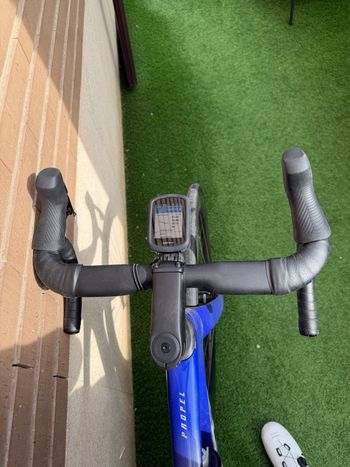 Used Giant Propel Advanced 1 2024 2024 Road & Gravel — image 5 of 7