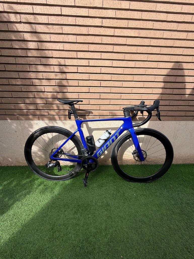Used Giant Propel Advanced 1 2024 2024 Road & Gravel — image 2 of 7