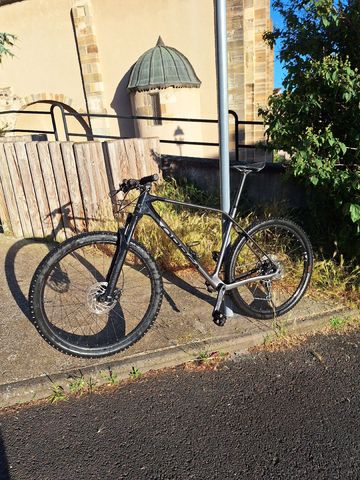 Gebrauchtes Orbea Alma Shimano SLX 2021 Mountainbike, Hellgrau — Bild 2 von 9