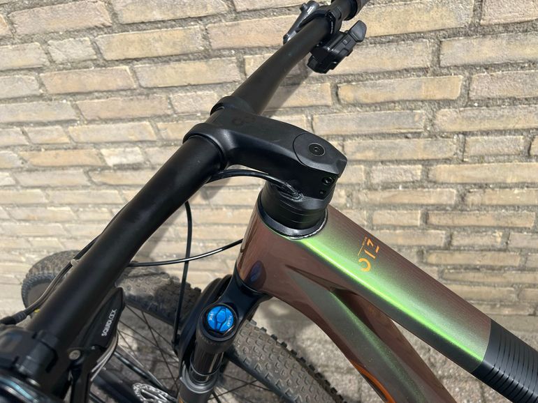 Used Orbea Oiz Shimano Deore XT Di2 2025 Mountainbike, Green — image 13 of 17