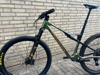 Used Orbea Oiz Shimano Deore XT Di2 2025 Mountainbike, Green — image 17 of 17