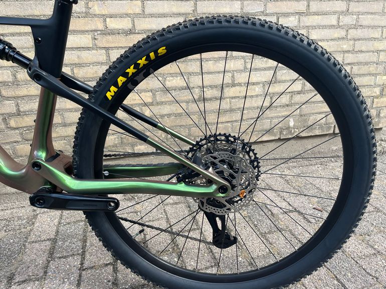 Used Orbea Oiz Shimano Deore XT Di2 2025 Mountainbike, Green — image 15 of 17