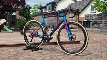 Allez sprint Custom Shimano Ultegra Di2 2024 Road & Gravel usato, Viola — immagine 4 di 8