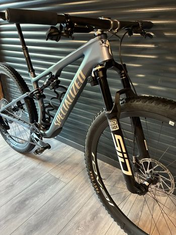 Used Specialized Epic 8 Pro - SRAM X0 AXS, RockShox Ultimate Flight Attendant 2026 2026 Mountainbike — image 5 of 6