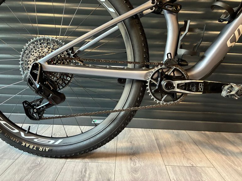 Used Specialized Epic 8 Pro - SRAM X0 AXS, RockShox Ultimate Flight Attendant 2026 2026 Mountainbike — image 3 of 6