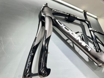 Used Pinarello DOGMA F DURA ACE Di2 Disc 2023 Frameset 2023 Road & Gravel, Black — image 11 of 17