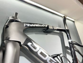 Used Pinarello DOGMA F DURA ACE Di2 Disc 2023 Frameset 2023 Road & Gravel, Black — image 12 of 17