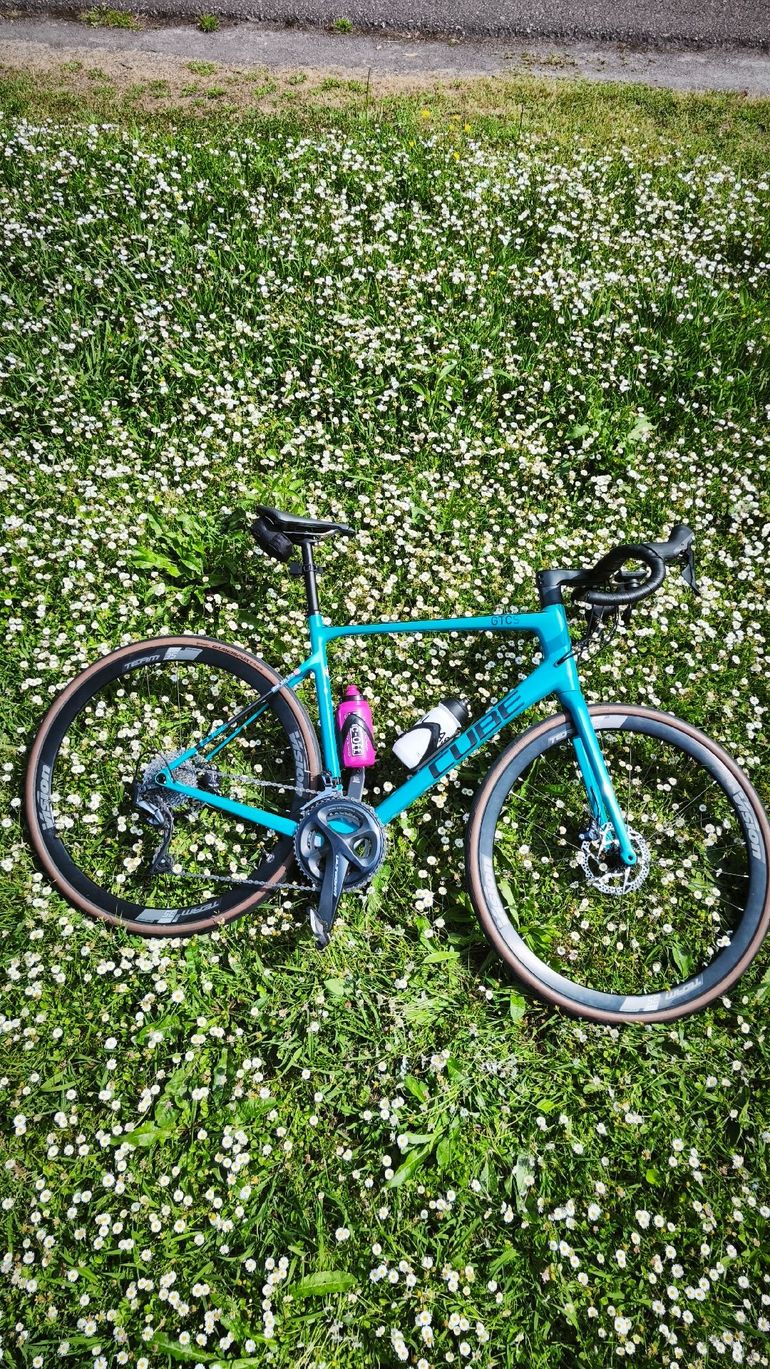 Used CUBE ATTAIN GTC SL 2021 2021 Road & Gravel, Blue — image 3 of 5