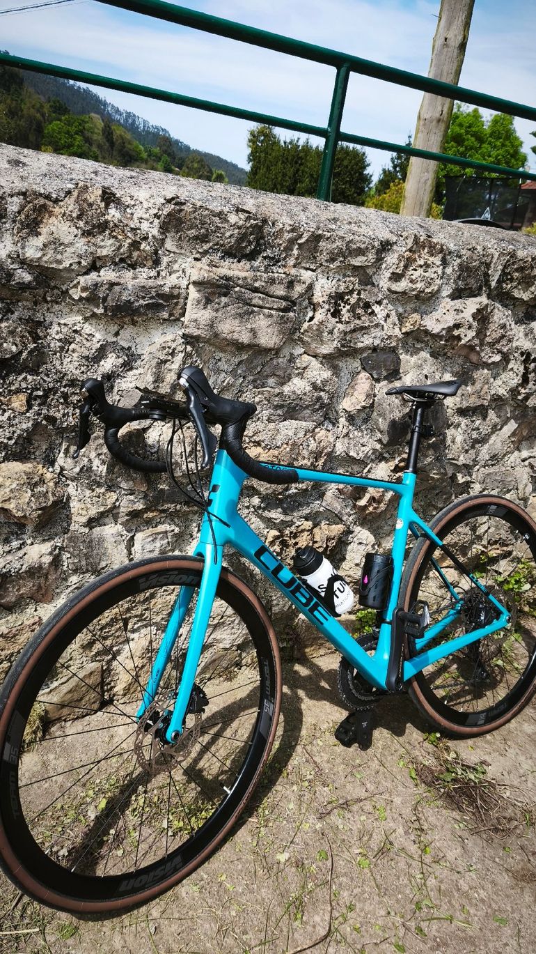 Used CUBE ATTAIN GTC SL 2021 2021 Road & Gravel, Blue — image 2 of 5