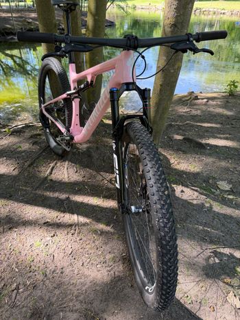 Used Specialized Epic Pro LTD 2024 2024 Mountainbike, Purple, 29 — image 3 of 18