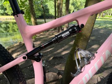 Used Specialized Epic Pro LTD 2024 2024 Mountainbike, Purple, 29 — image 8 of 18