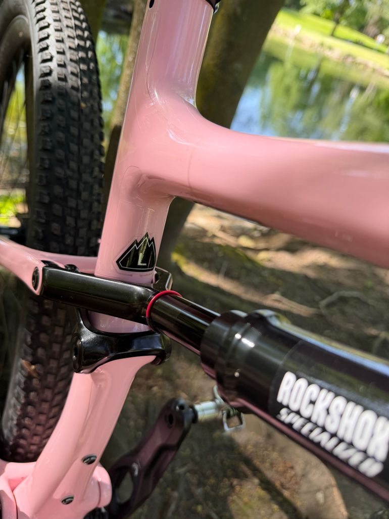 Used Specialized Epic Pro LTD 2024 2024 Mountainbike, Purple, 29 — image 7 of 18