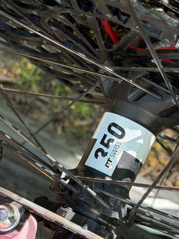 Used Specialized Epic Pro LTD 2024 2024 Mountainbike, Purple, 29 — image 14 of 18