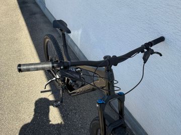 Käytetty Trek Slash 9.7 2021 2021 Mountainbike — kuva 5 / 6