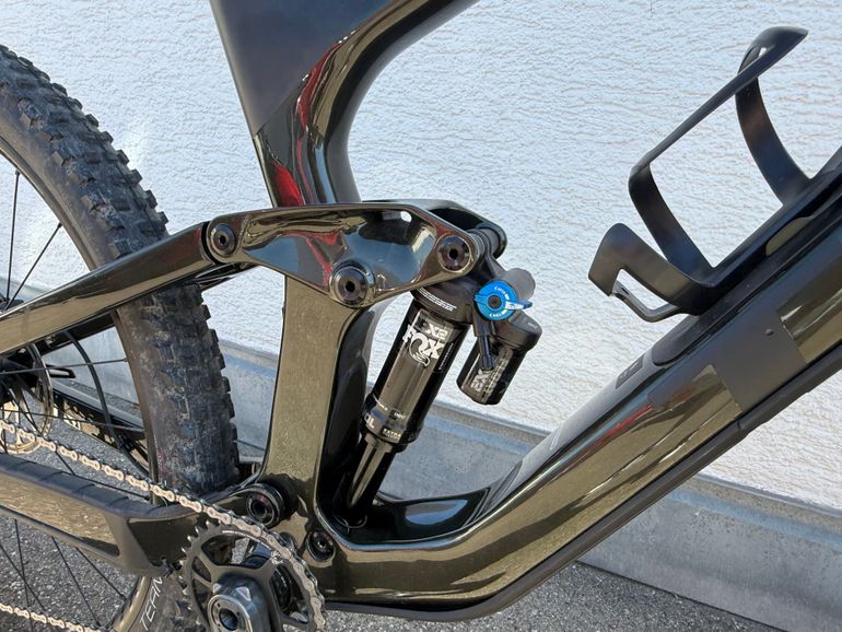 Used Trek Slash 9.7 2021 2021 Mountainbike — image 3 of 6