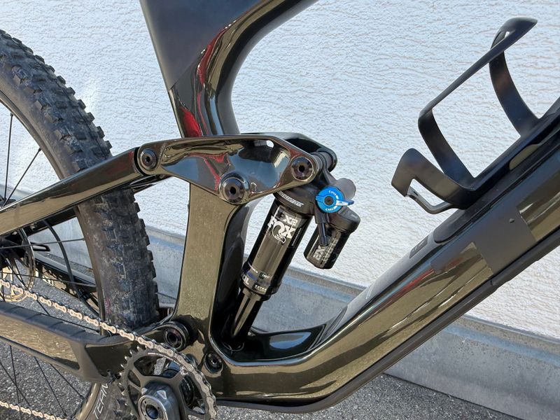 Käytetty Trek Slash 9.7 2021 2021 Mountainbike — kuva 3 / 6