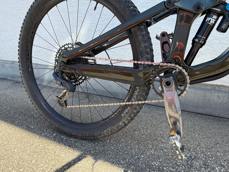 Käytetty Trek Slash 9.7 2021 2021 Mountainbike — kuva 2 / 6