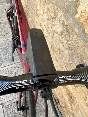 Used Lapierre Xelius SL 6.0 2023 2023 Road & Gravel, Red — image 11 of 18