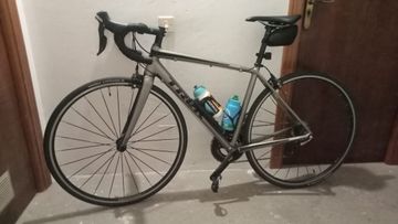 Trek Émonda ALR 5 2018 2018 Road & Gravel usato