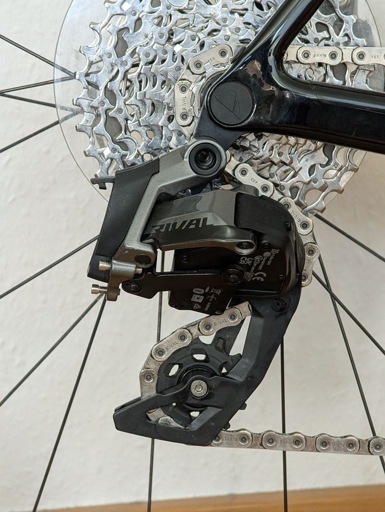 Used Canyon Ultimate CF SL 7 AXS 2025 2025 Road & Gravel — image 3 of 11
