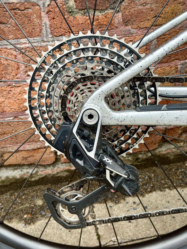 Used Trek Supercaliber SLR 9.9 XX AXS Gen 2 2024 2024 Mountainbike, Light Gray, 29 — image 10 of 19