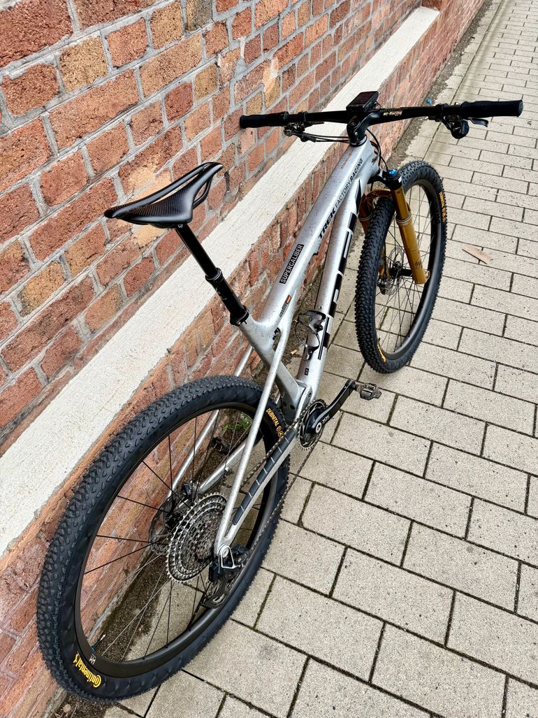 Used Trek Supercaliber SLR 9.9 XX AXS Gen 2 2024 2024 Mountainbike, Light Gray, 29 — image 3 of 19