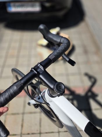 Used Canyon Ultimate CF SL 7 2024 2024 Road & Gravel — image 4 of 9